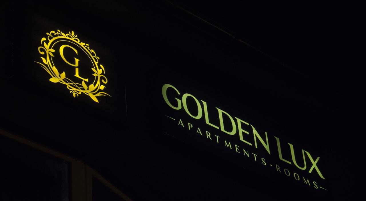 Golden Lux Apartments And Rooms クラグイェヴァツ エクステリア 写真